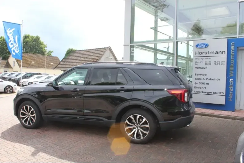 Ford Explorer din 2021 cu 81.220 km - oferta FOR112226 - foto 3