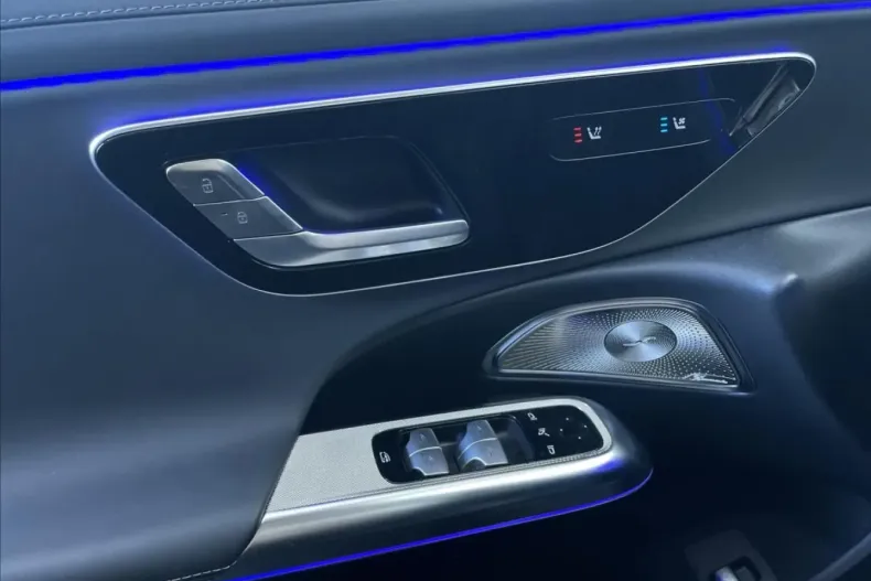 Mercedes-Benz E 220 din 2024 cu 9.075 km - oferta MER112228 - foto 10