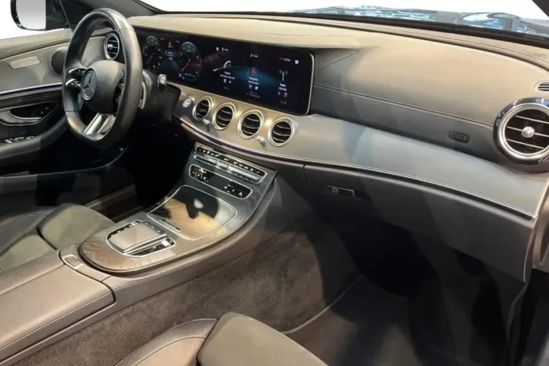 Mercedes-Benz E 300 din 2023 cu 38.355 km - oferta MER112235 - foto 3