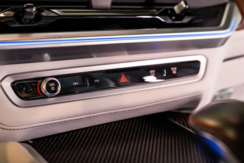 BMW XM din 2023 cu 17.949 km - oferta BMW112239 - foto 18