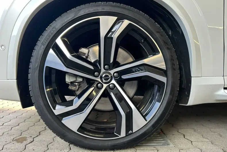 Volvo XC90 din 2024 cu 14.550 km - oferta VOL112263 - foto 9