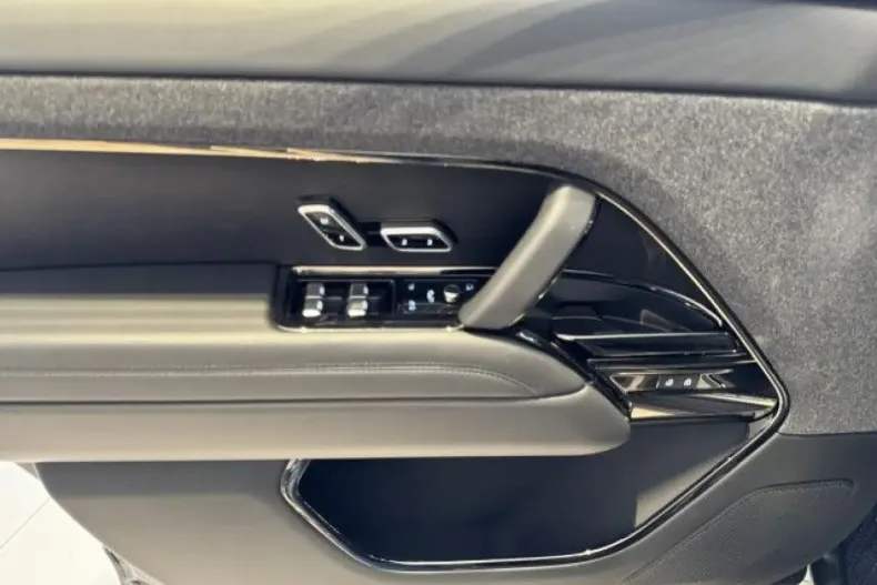 Land Rover Range Rover Sport din 2024 cu 25.050 km - oferta LAN112267 - foto 13