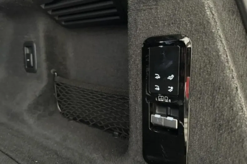 Land Rover Range Rover Sport din 2024 cu 25.050 km - oferta LAN112267 - foto 18