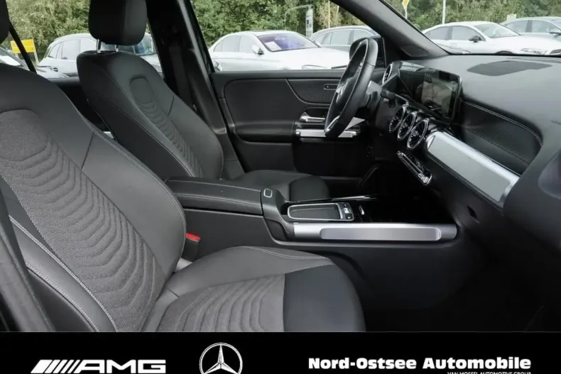 Mercedes-Benz GLB 200 din 2024 cu 13.309 km - oferta MER112275 - foto 10