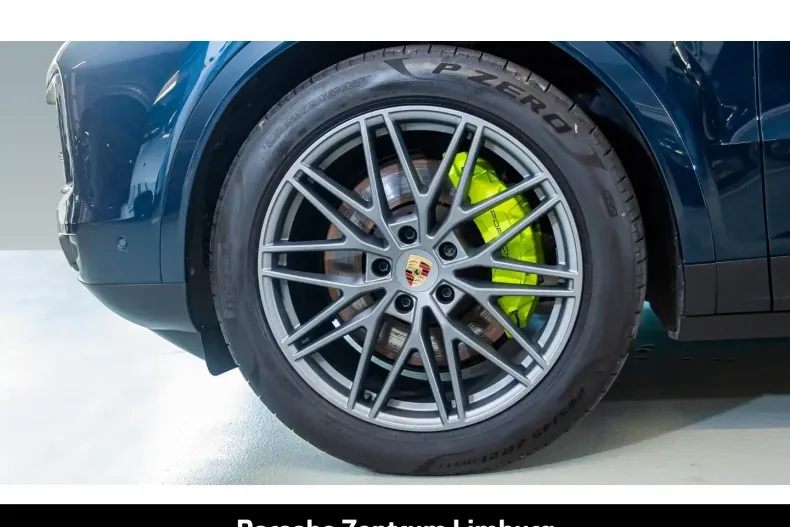 Porsche Cayenne din 2023 cu 38.230 km - oferta POR112289 - foto 8