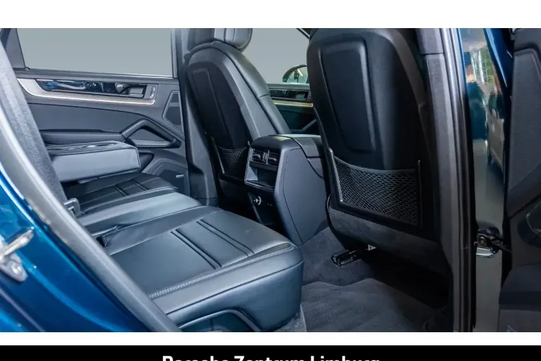 Porsche Cayenne din 2023 cu 38.230 km - oferta POR112289 - foto 36