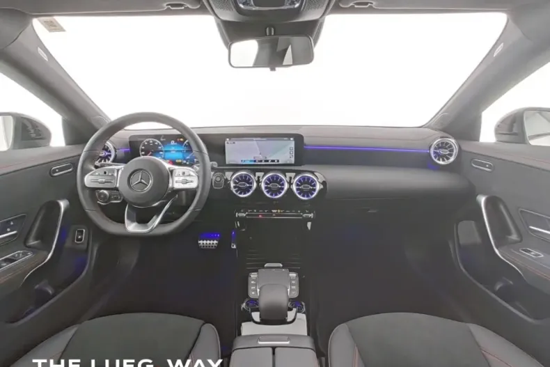 Mercedes-Benz CLA 250 din 2022 cu 38.688 km - oferta MER112291 - foto 3