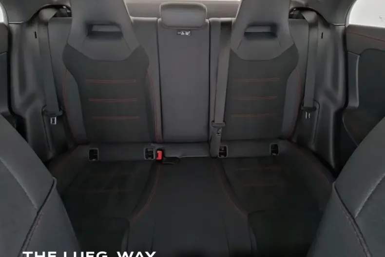 Mercedes-Benz CLA 250 din 2022 cu 38.688 km - oferta MER112291 - foto 5