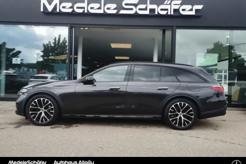 Mercedes-Benz E 300 din 2024 cu 27.935 km - oferta MER112296 - foto 2