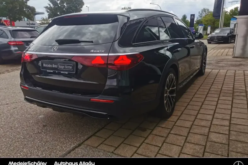 Mercedes-Benz E 300 din 2024 cu 27.935 km - oferta MER112296 - foto 12