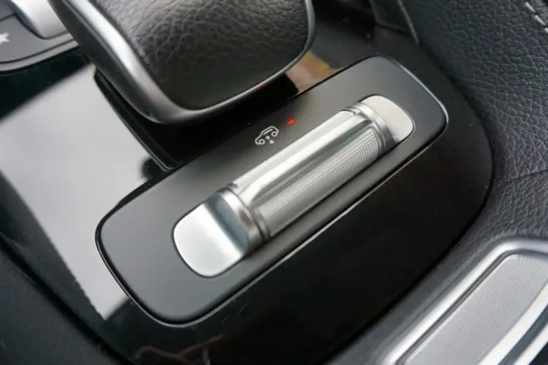 Mercedes-Benz GLE 350 din 2022 cu 78.800 km - oferta MER112298 - foto 9