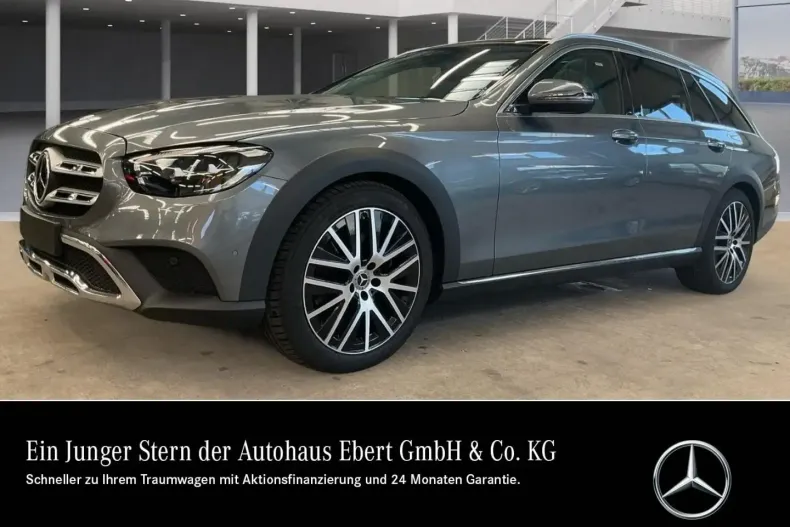 Mercedes-Benz E 220 din 2022 cu 45.495 km - oferta MER112300 - foto 1