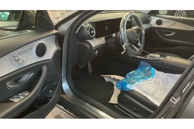 Mercedes-Benz E 220 din 2022 cu 45.495 km - oferta MER112300 - foto 6