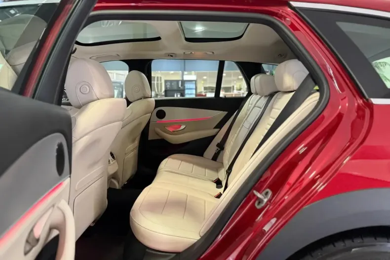 Mercedes-Benz E 220 din 2022 cu 56.331 km - oferta MER112301 - foto 17