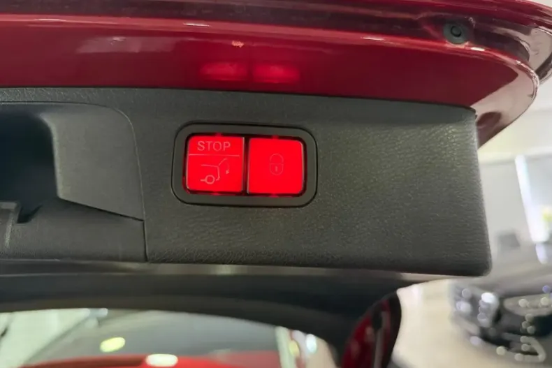 Mercedes-Benz E 220 din 2022 cu 56.331 km - oferta MER112301 - foto 21