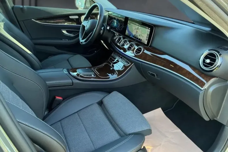 Mercedes-Benz E 220 din 2022 cu 38.608 km - oferta MER112302 - foto 15