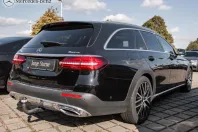 Mercedes-Benz E 220 din 2022 cu 90.220 km - oferta MER112304 - foto 3