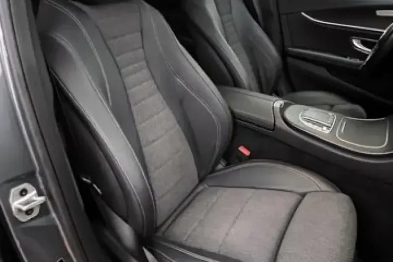 Mercedes-Benz E 220 din 2021 cu 92.374 km - oferta MER112307 - foto 8