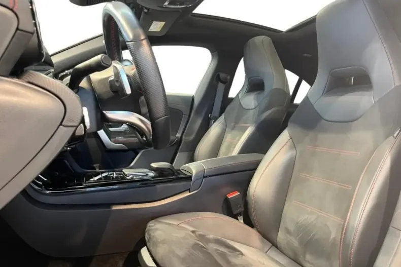 Mercedes-Benz CLA 250 din 2022 cu 41.758 km - oferta MER112310 - foto 5