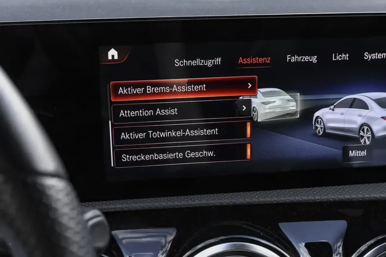 Mercedes-Benz CLA 250 din 2021 cu 70.191 km - oferta MER112319 - foto 13