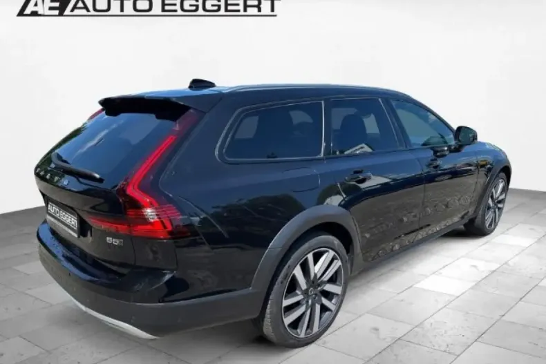 Volvo V90 Cross Country din 2022 cu 59.691 km - oferta VOL112322 - foto 4