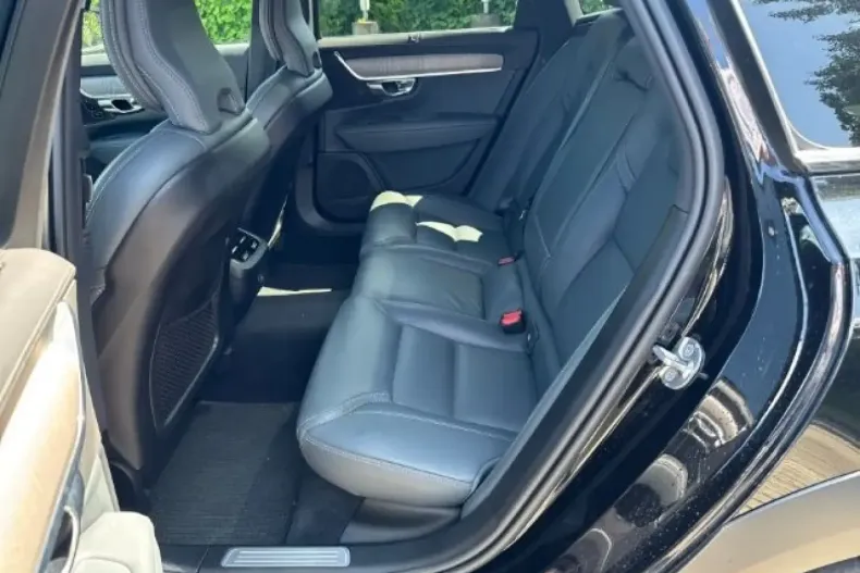 Volvo V90 Cross Country din 2022 cu 59.691 km - oferta VOL112322 - foto 9