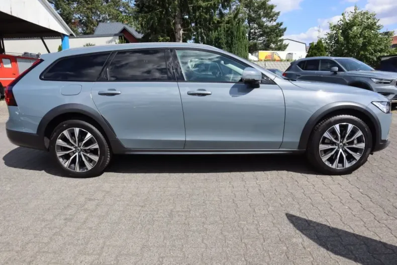 Volvo V90 Cross Country din 2022 cu 96.199 km - oferta VOL112324 - foto 6