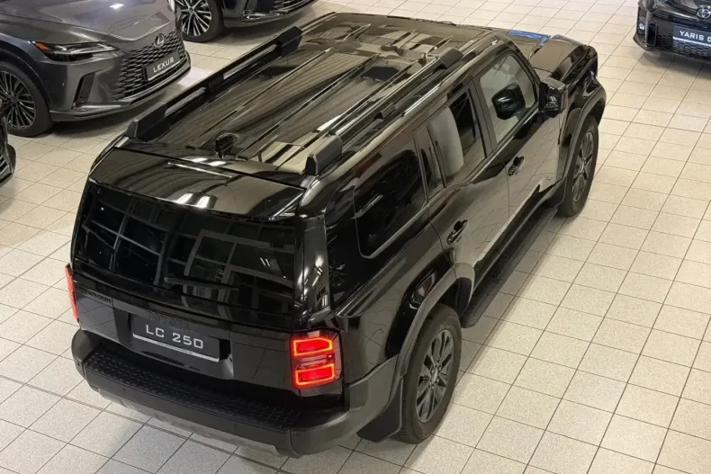 Toyota Land Cruiser din 2024 cu 25.014 km - oferta TOY112349 - foto 3