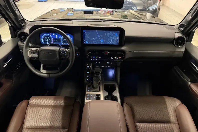 Toyota Land Cruiser din 2024 cu 25.014 km - oferta TOY112349 - foto 7