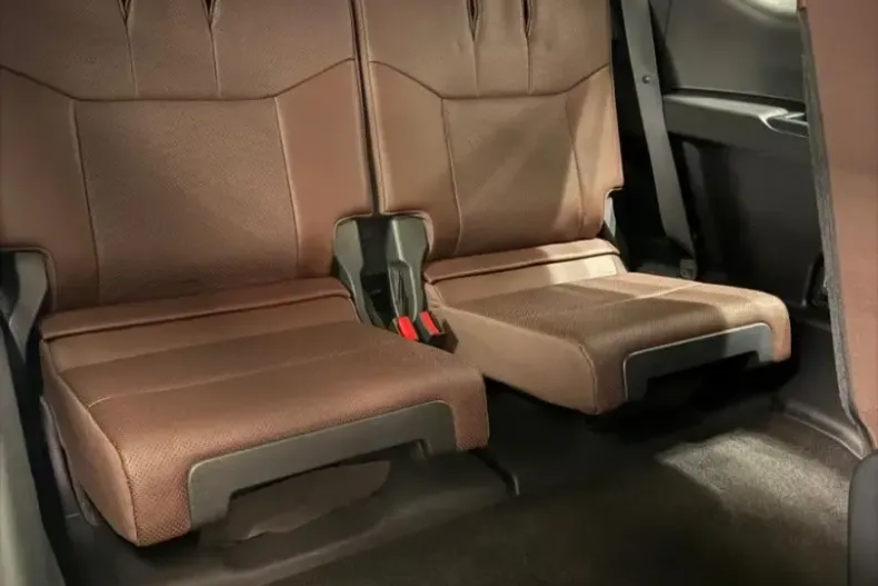 Toyota Land Cruiser din 2024 cu 25.014 km - oferta TOY112349 - foto 13