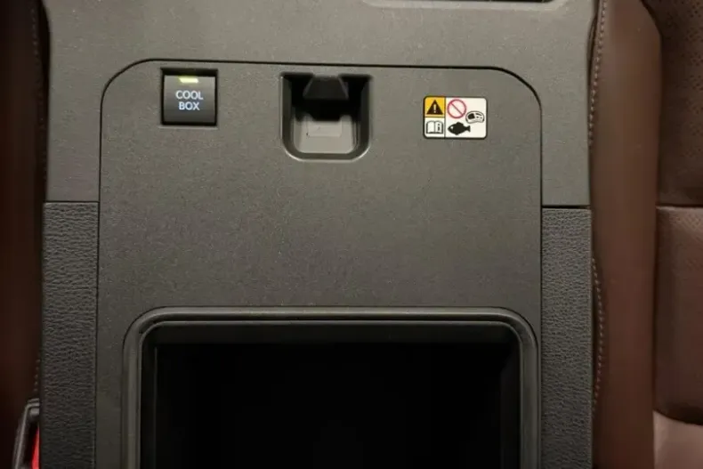 Toyota Land Cruiser din 2024 cu 25.014 km - oferta TOY112349 - foto 14