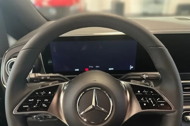 Mercedes-Benz V 300 din 2025 cu 25.000 km - oferta MER112353 - foto 8