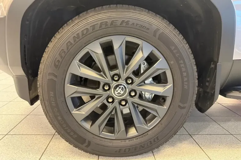 Toyota Land Cruiser din 2024 cu 4.280 km - oferta TOY112362 - foto 5