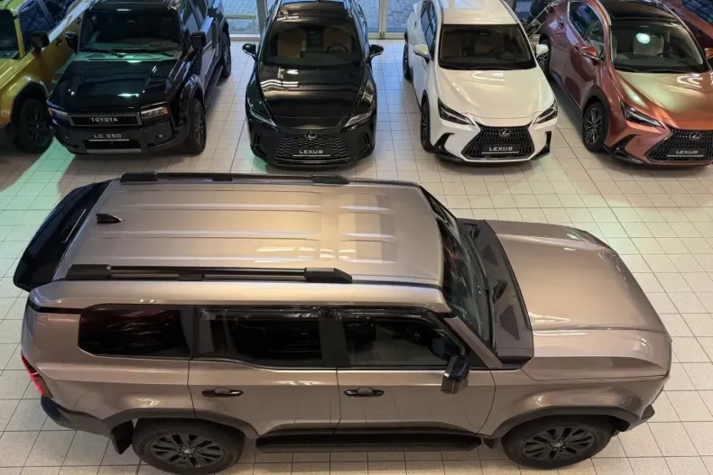 Toyota Land Cruiser din 2024 cu 4.280 km - oferta TOY112362 - foto 8