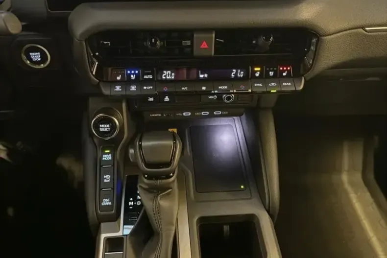 Toyota Land Cruiser din 2024 cu 4.280 km - oferta TOY112362 - foto 12