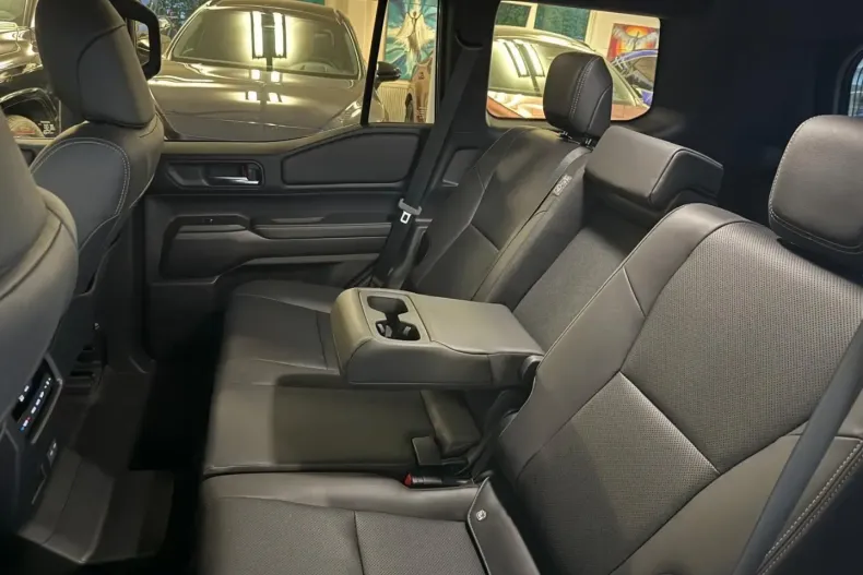 Toyota Land Cruiser din 2024 cu 4.280 km - oferta TOY112362 - foto 14