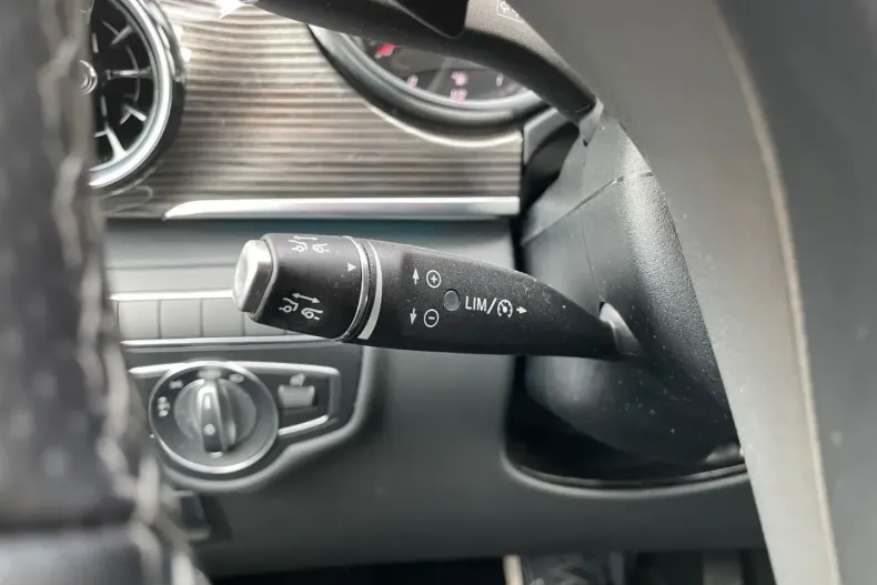 Mercedes-Benz V 300 din 2024 cu 40.000 km - oferta MER112363 - foto 8