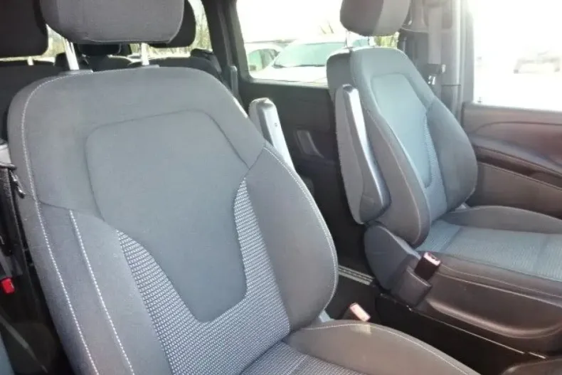 Mercedes-Benz V 220 din 2023 cu 79.986 km - oferta MER112367 - foto 7