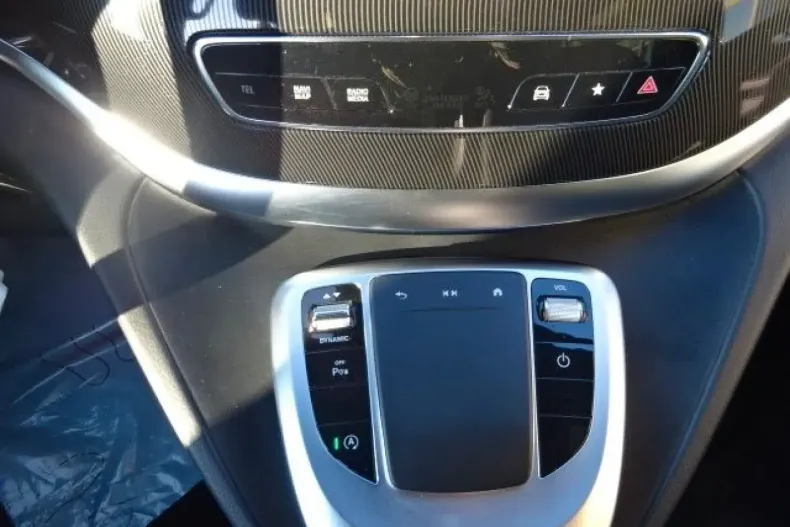 Mercedes-Benz V 220 din 2023 cu 79.986 km - oferta MER112367 - foto 13