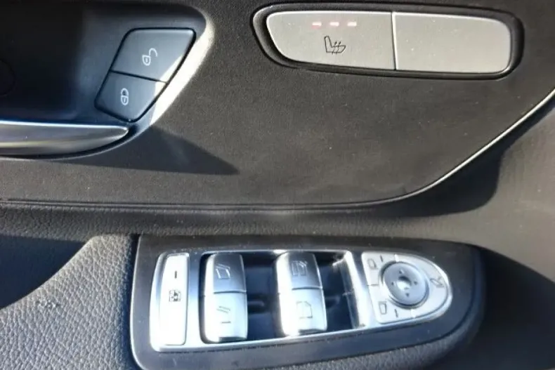 Mercedes-Benz V 220 din 2023 cu 79.986 km - oferta MER112367 - foto 17