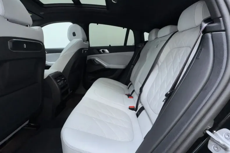 BMW X6 din 2025 cu 8.731 km - oferta BMW112373 - foto 17