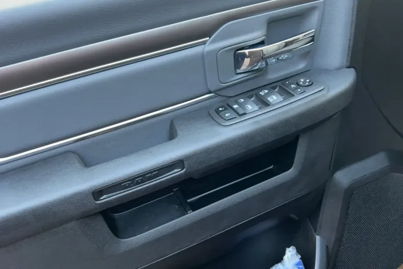 Dodge RAM din 2024 cu 29.990 km - oferta DOD112377 - foto 7