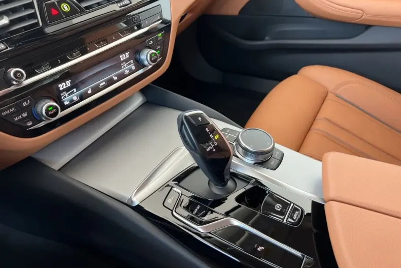 BMW 520 din 2023 cu 14.900 km - oferta BMW112386 - foto 12