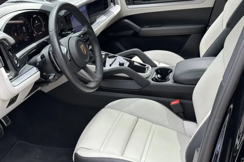 Porsche Cayenne din 2023 cu 23.100 km - oferta POR112410 - foto 2