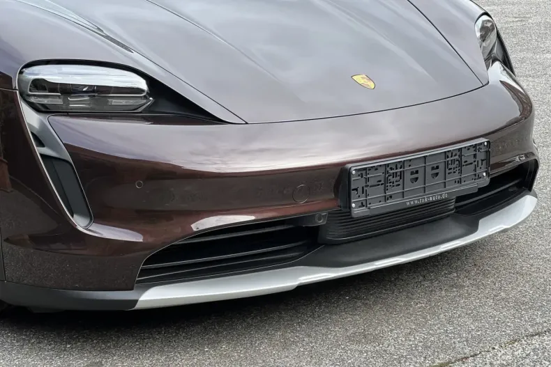 Porsche Taycan din 2023 cu 20.100 km - oferta POR112421 - foto 1