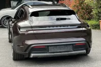 Porsche Taycan din 2023 cu 20.100 km - oferta POR112421 - foto 4