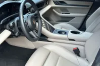 Porsche Taycan din 2023 cu 20.100 km - oferta POR112421 - foto 6