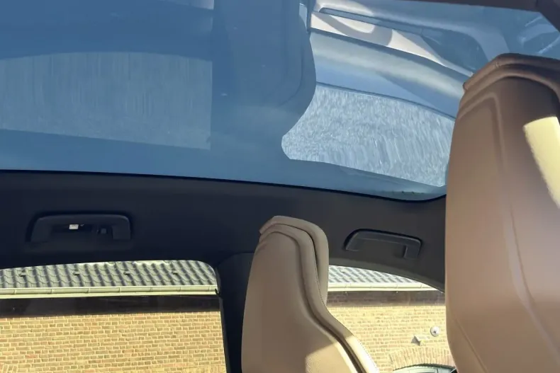 Porsche Taycan din 2023 cu 20.100 km - oferta POR112421 - foto 8