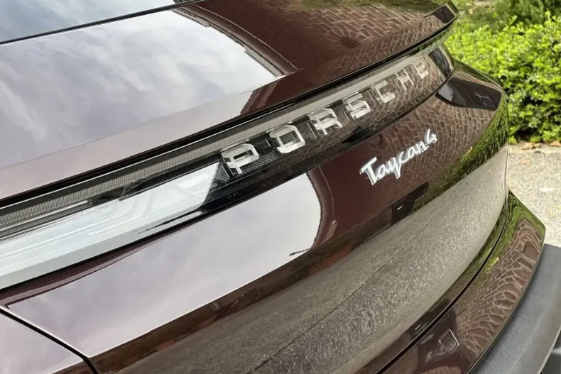 Porsche Taycan din 2023 cu 20.100 km - oferta POR112421 - foto 14