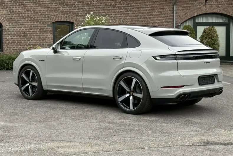 Porsche Cayenne din 2025 cu 10.900 km - oferta POR112422 - foto 21